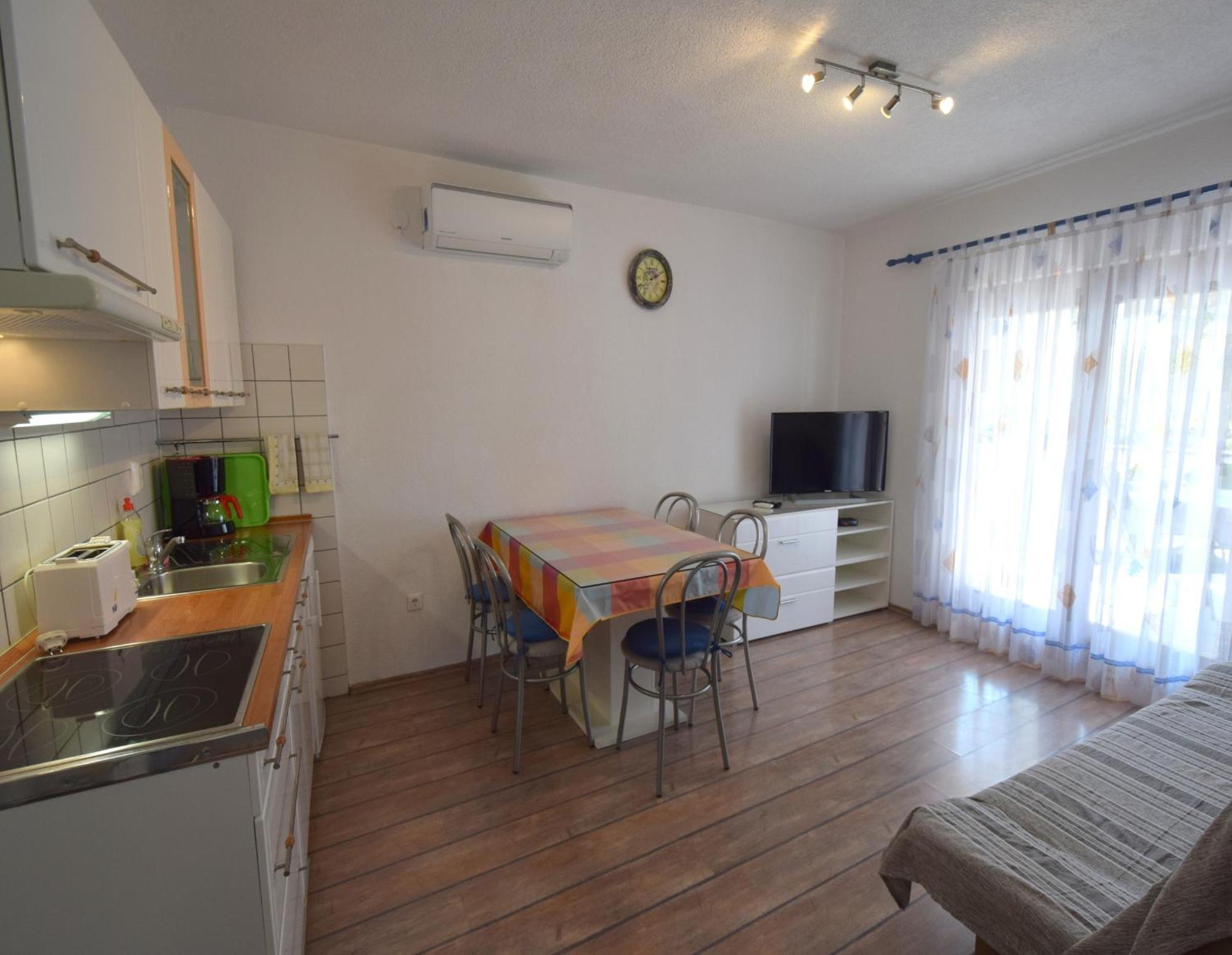 Apartments Martin Malinska Bagian luar foto