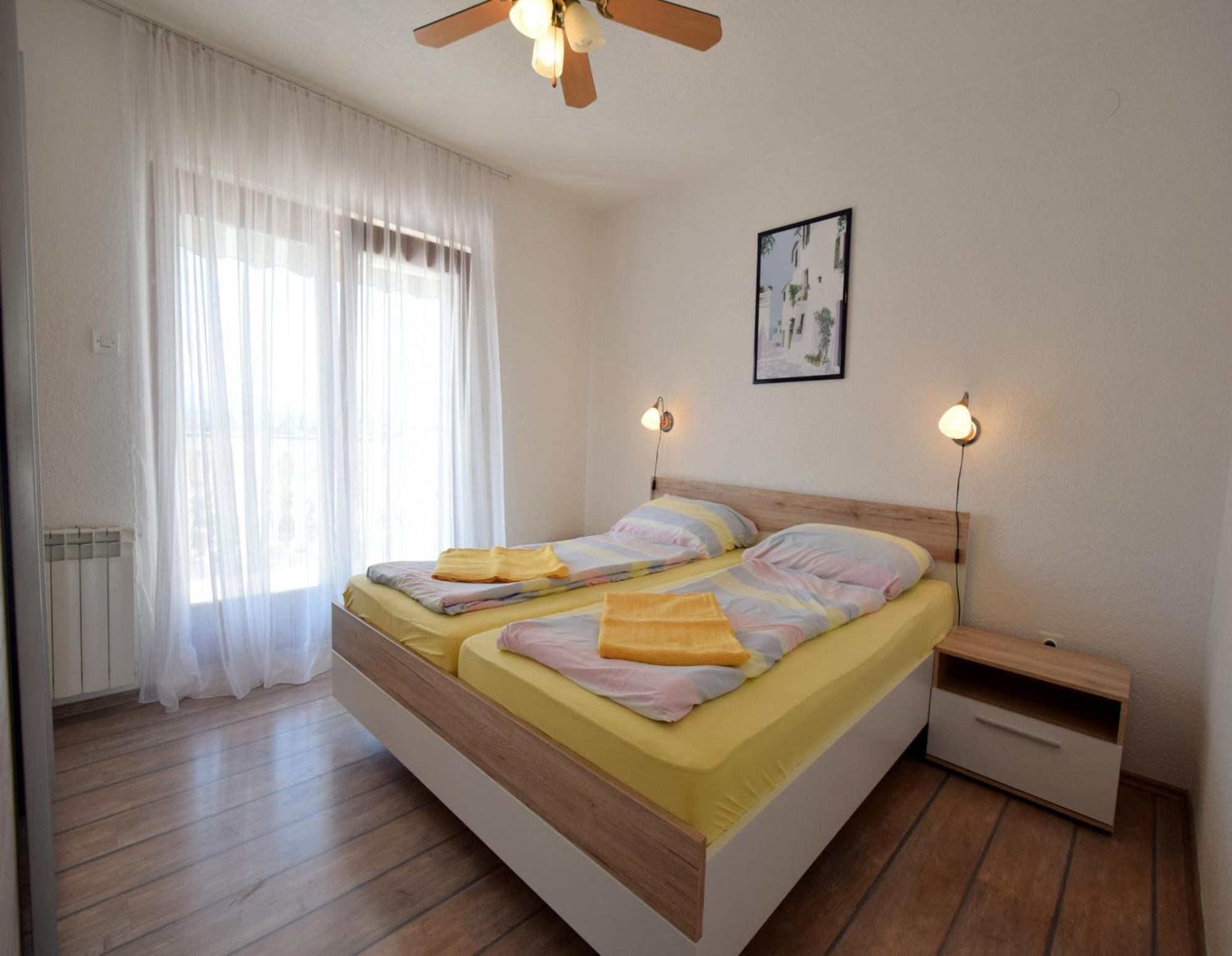 Apartments Martin Malinska Bagian luar foto