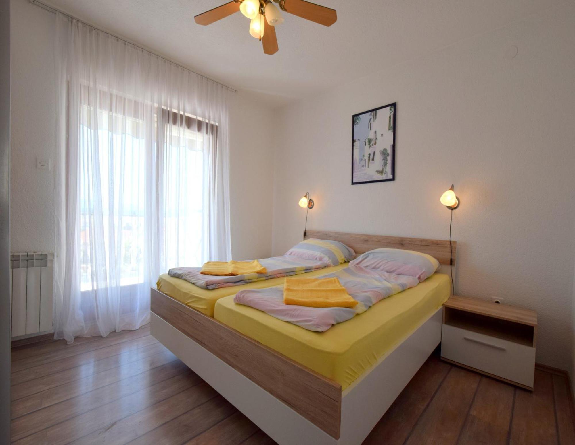 Apartments Martin Malinska Bagian luar foto