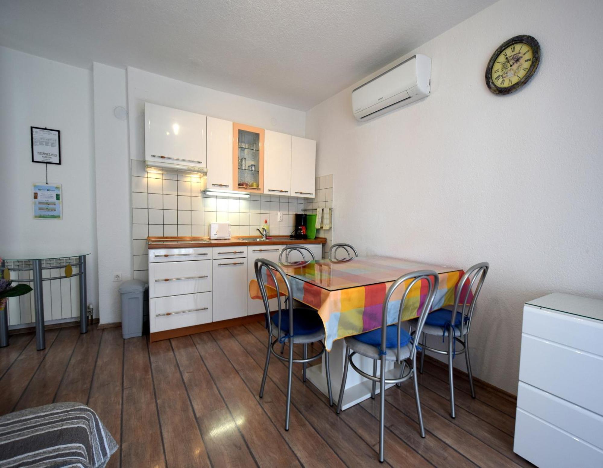 Apartments Martin Malinska Bagian luar foto